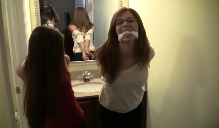 Lesbian Models Gone Wild Behind Scenes
