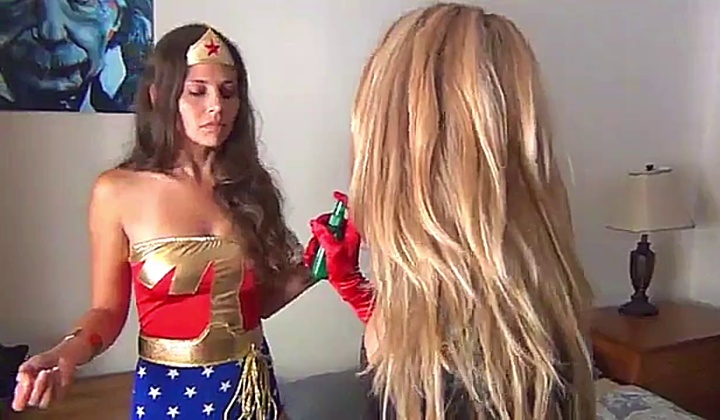 Superheroine Seduces Wonder Girl