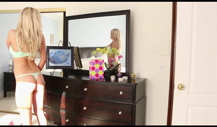 Cougar Sienna Day Seduces Younger Alana Evans