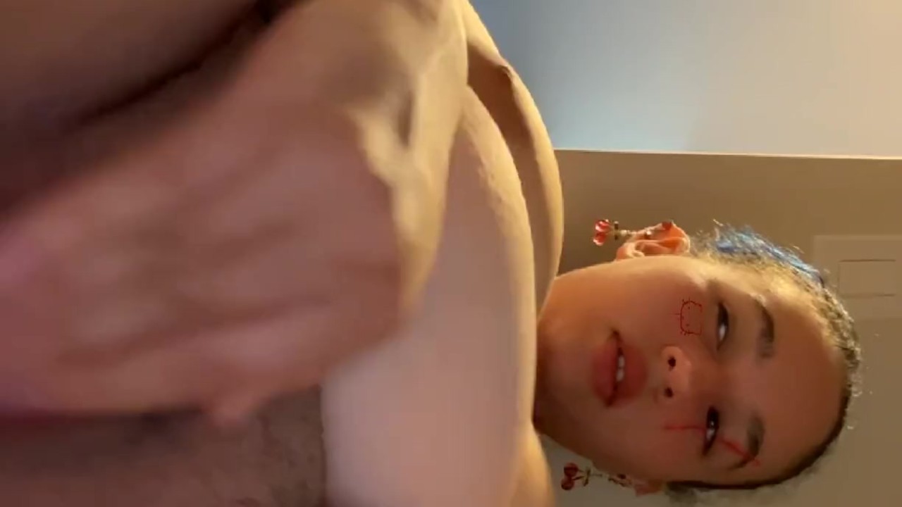 Lesbian Elf Girl Masturbates To Orgasm