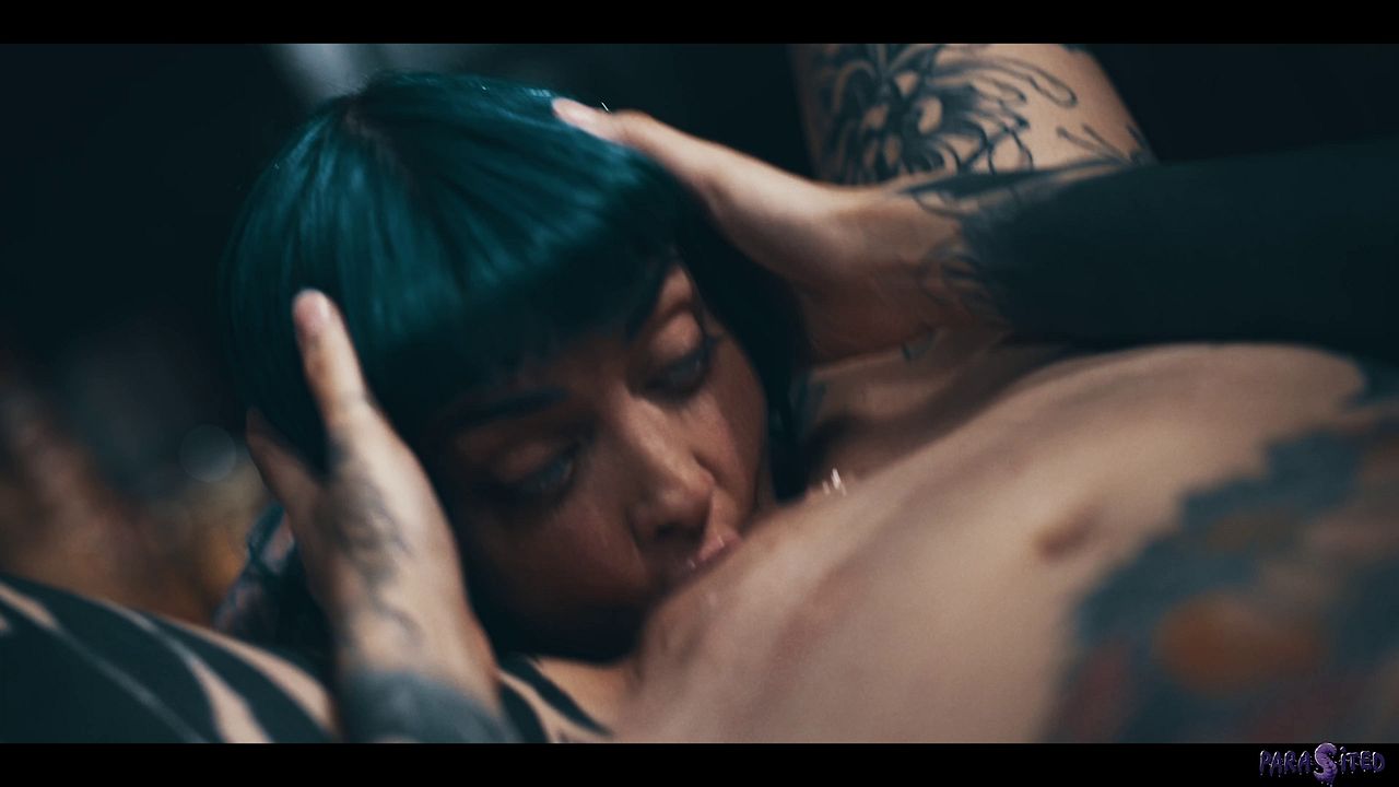 Tattooed Lesbians Possessed by Alien Parasites